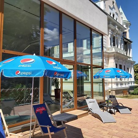Pension U Golfu Cihelny Κάρλοβι Βάρι Εξωτερικό φωτογραφία