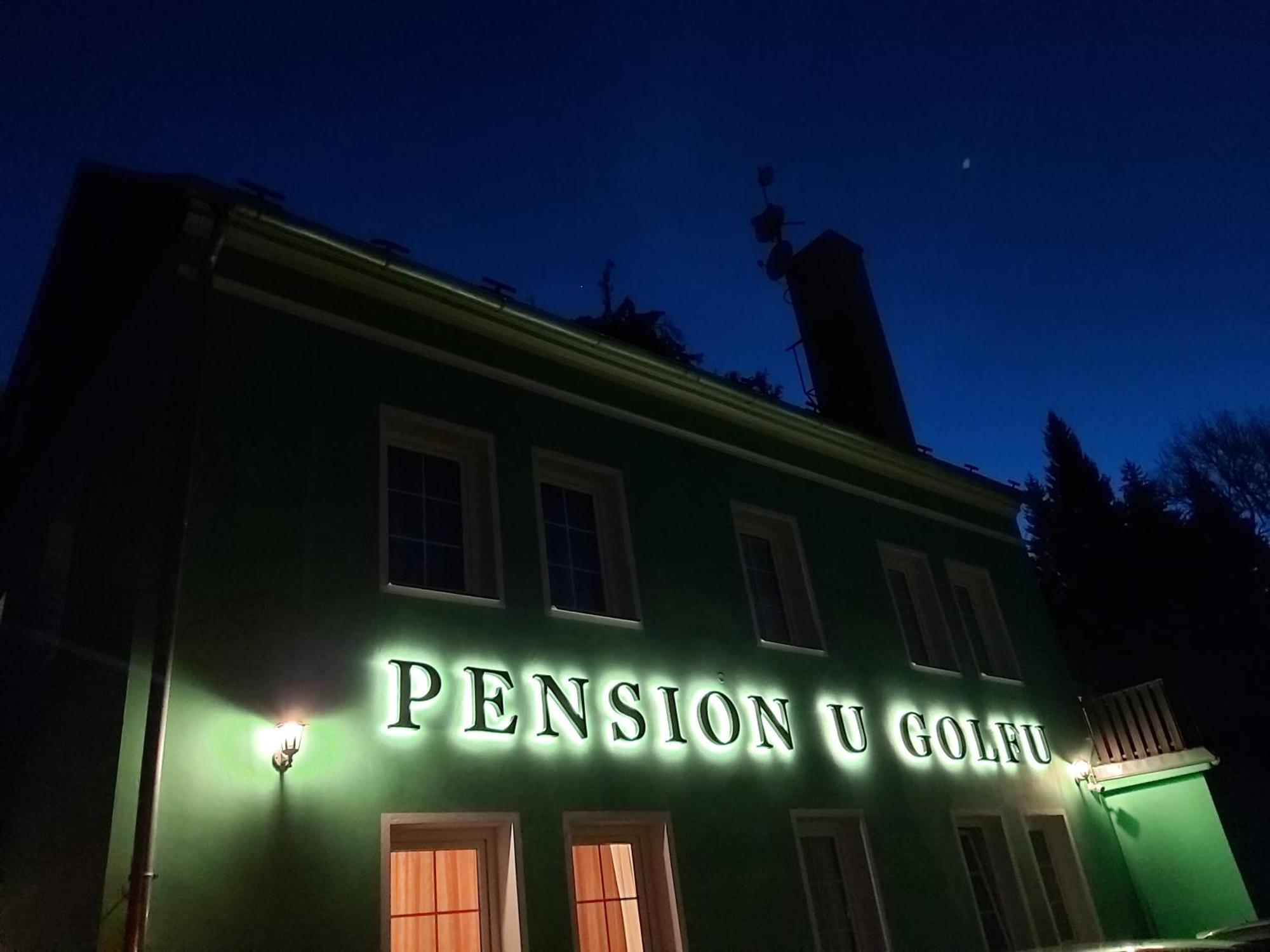 Pension U Golfu Cihelny Κάρλοβι Βάρι Εξωτερικό φωτογραφία
